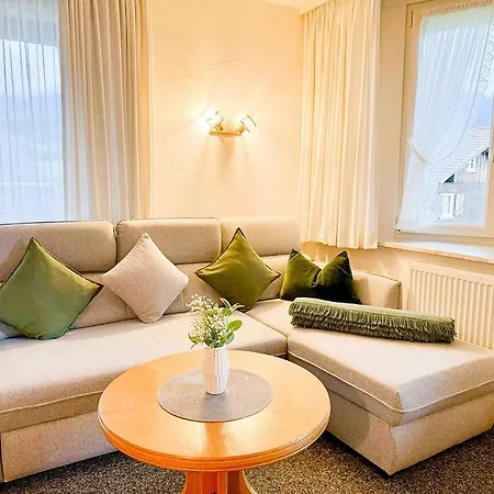 Haus Eggensberger فيشن