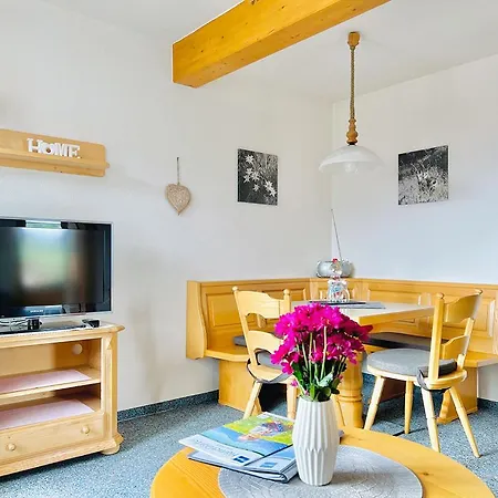 Haus Eggensberger Apartamento *